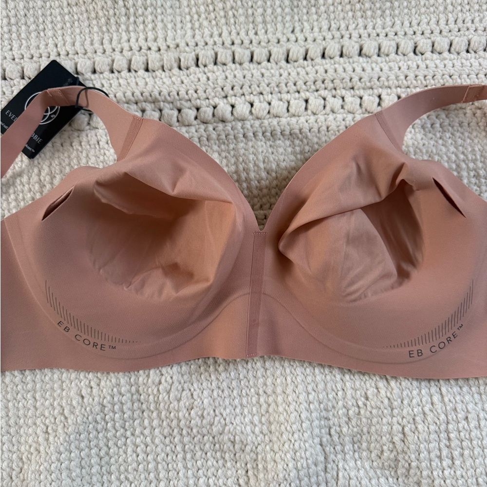 Evelyn & Bobbie Starlette Plunge Bra Wireless Padded Seamless Support NWT Size M - Picture 8 of 15